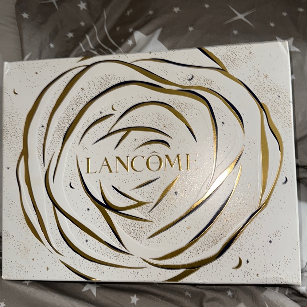 NWT and box Lancôme limited edition holiday collection includes 7 items 588 $
